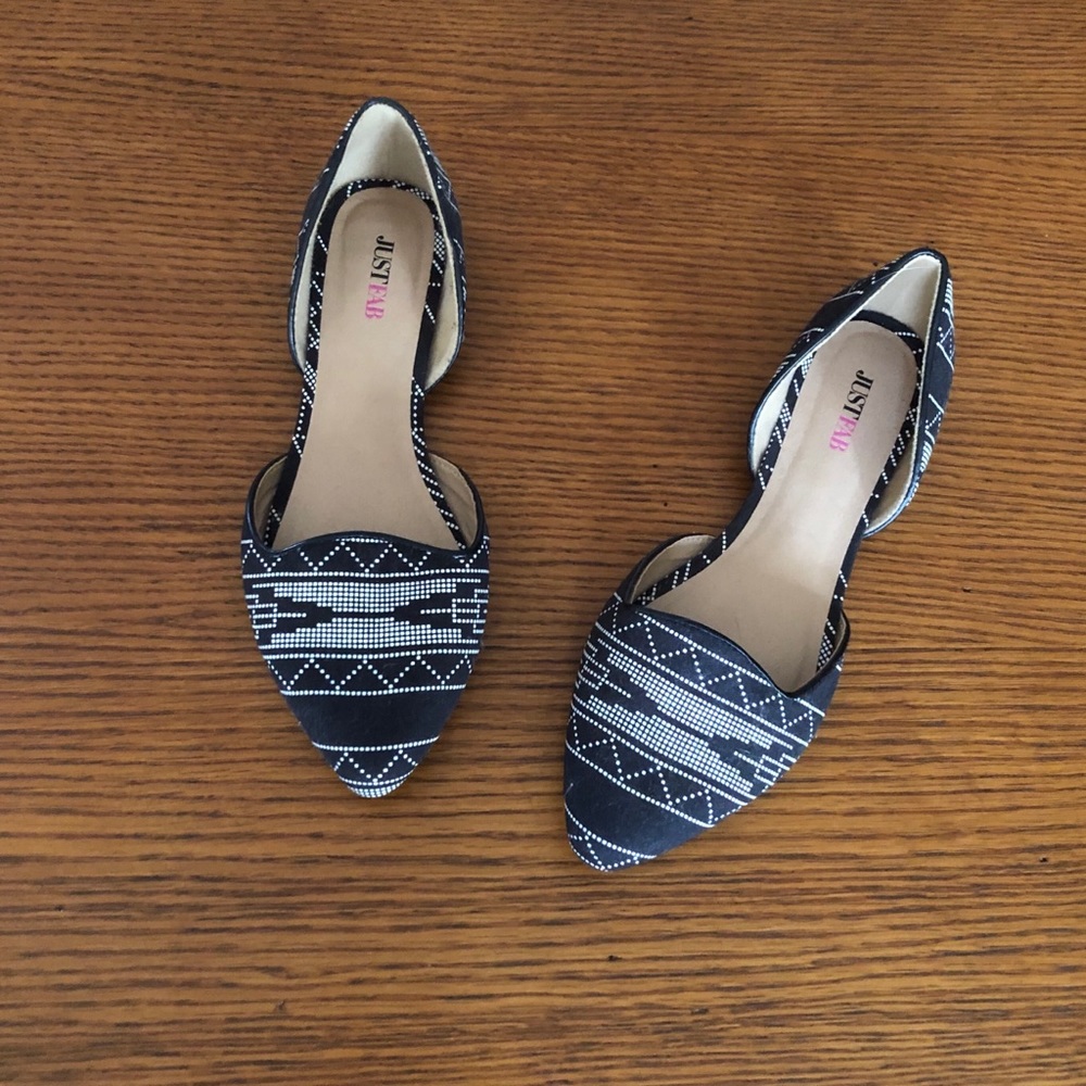 Tribal Woven Flats (8)